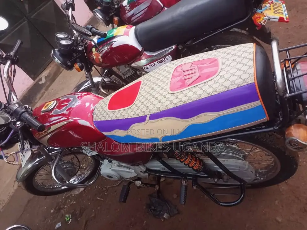 Bajaj Boxer 100 2019 Red