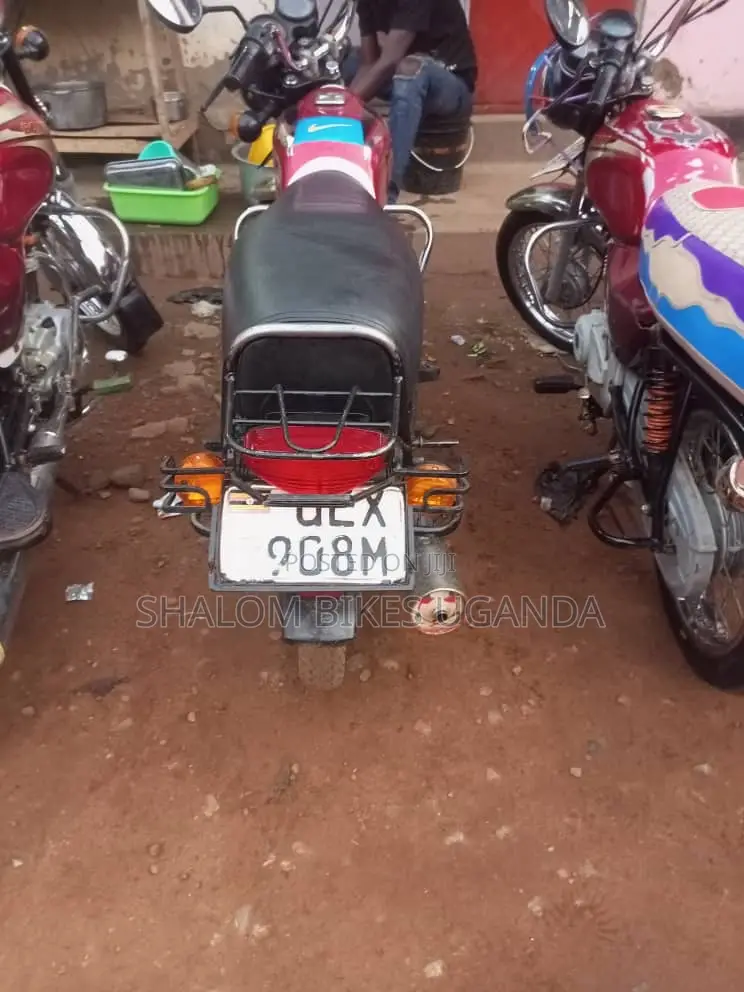 Bajaj Boxer 2018 Red