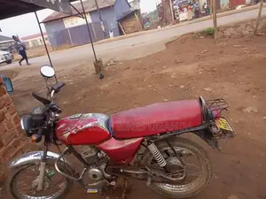 Bajaj Boxer 100 2013 Red
