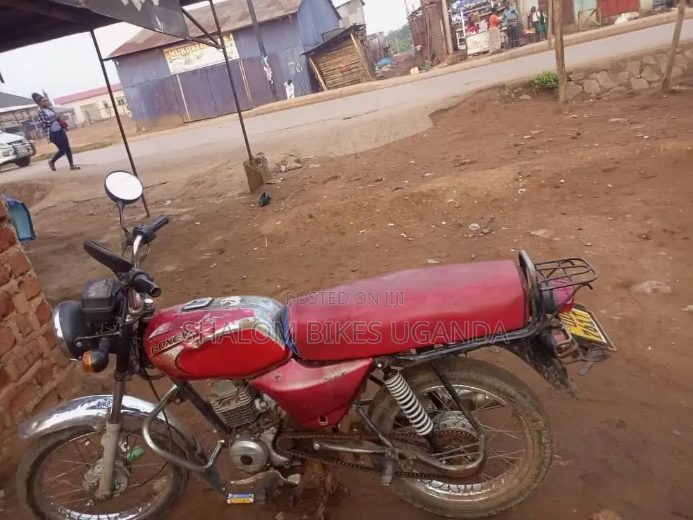Bajaj Boxer 100 2013 Red