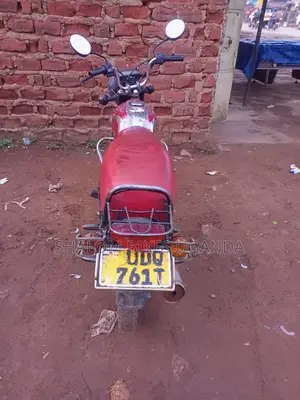 Bajaj Boxer 100 2013 Red