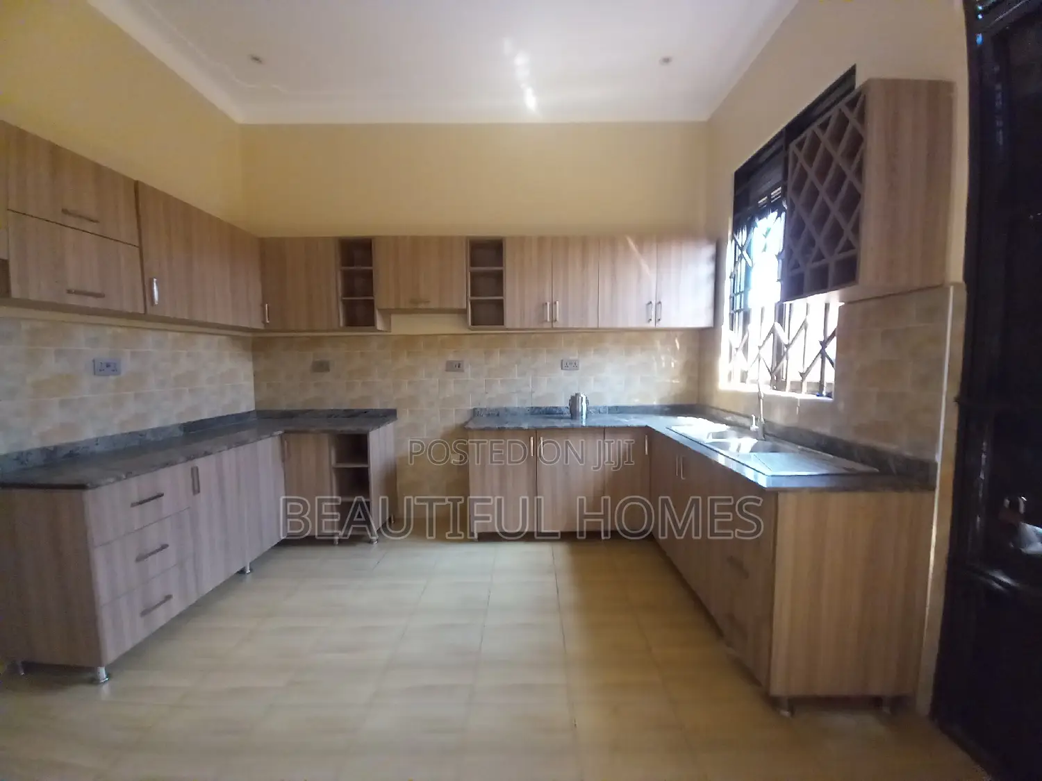 Furnished 3bdrm Bungalow in Nakwero, Kira for sale