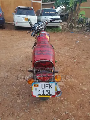 Bajaj Boxer 100 2023 Red