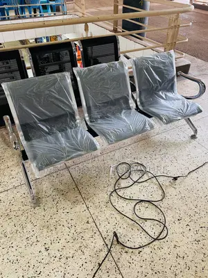 Photo - Cushioned Airport Chair (3 Seater)