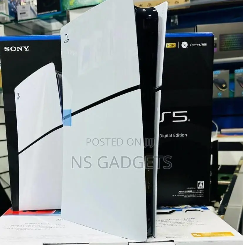 Play Station 5 (PS5) Slim