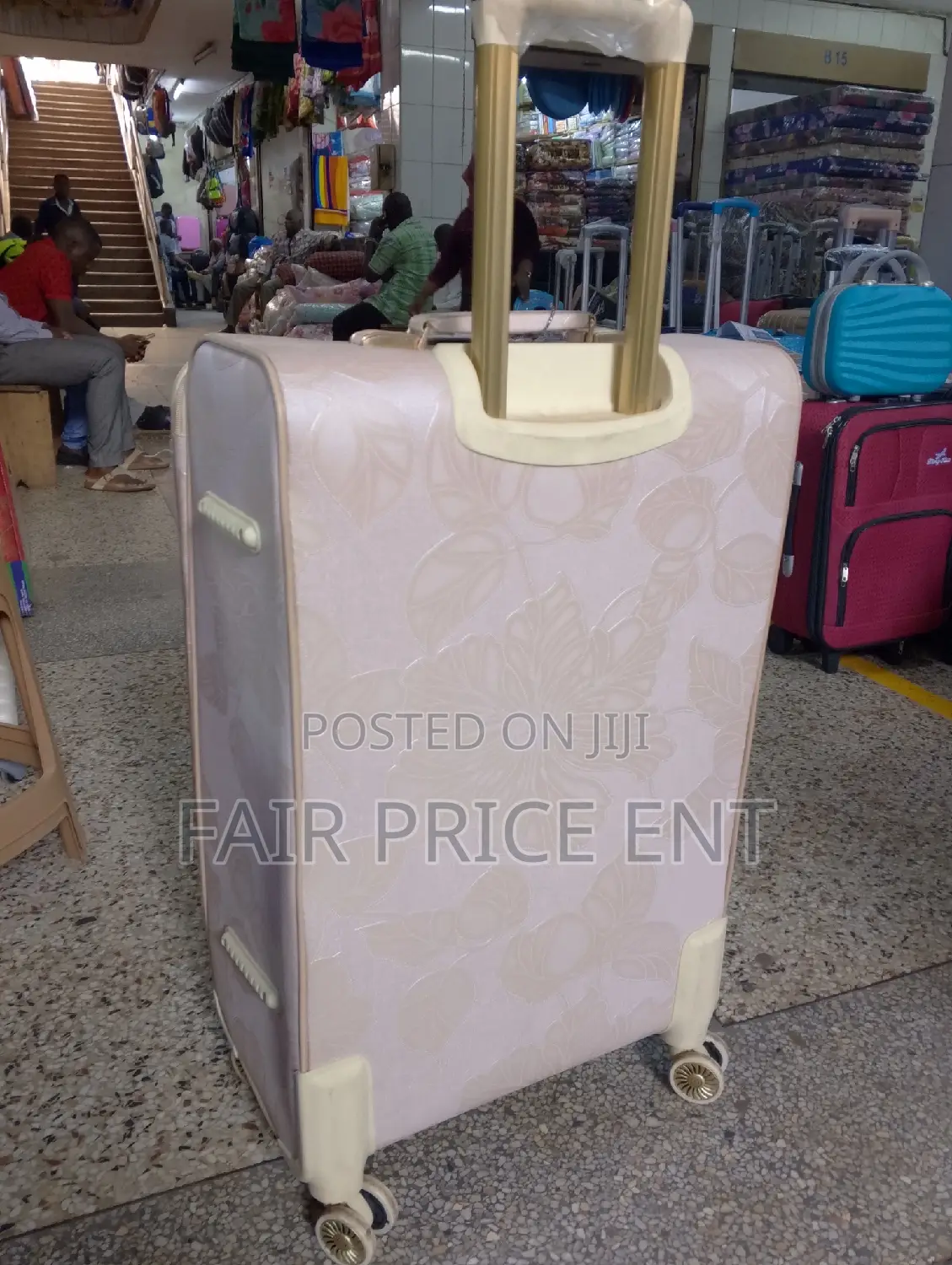 The Noble Suitcase.Leather Gold.Large.( Gold)