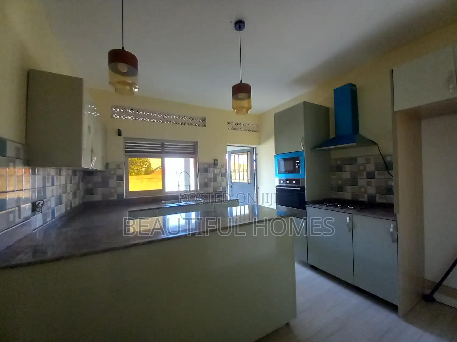 Furnished 4bdrm House in Kira for sale