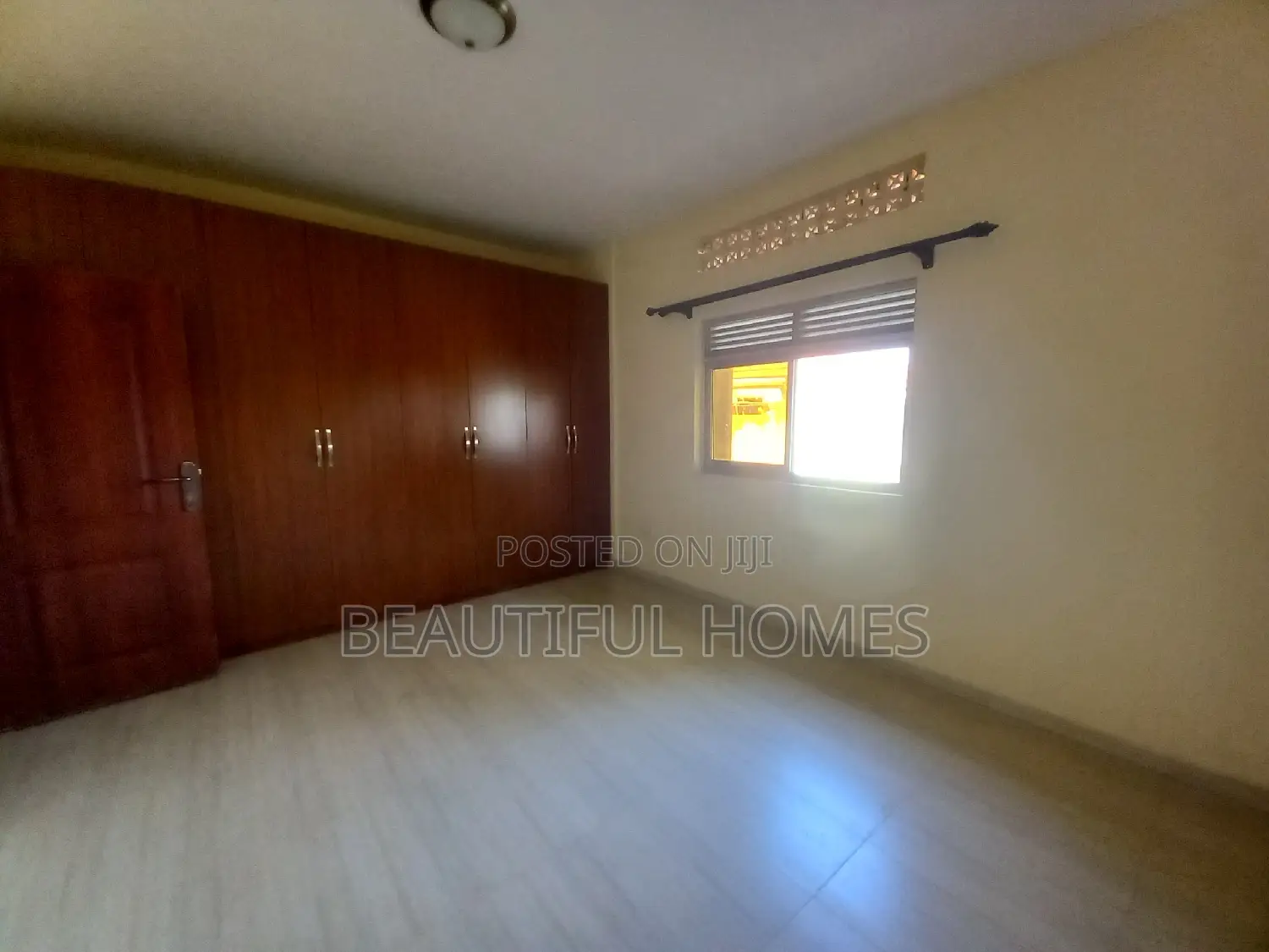 Furnished 4bdrm House in Kira for sale