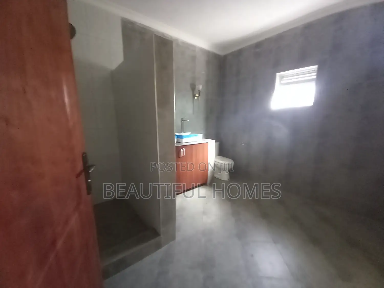Furnished 4bdrm House in Kira for sale