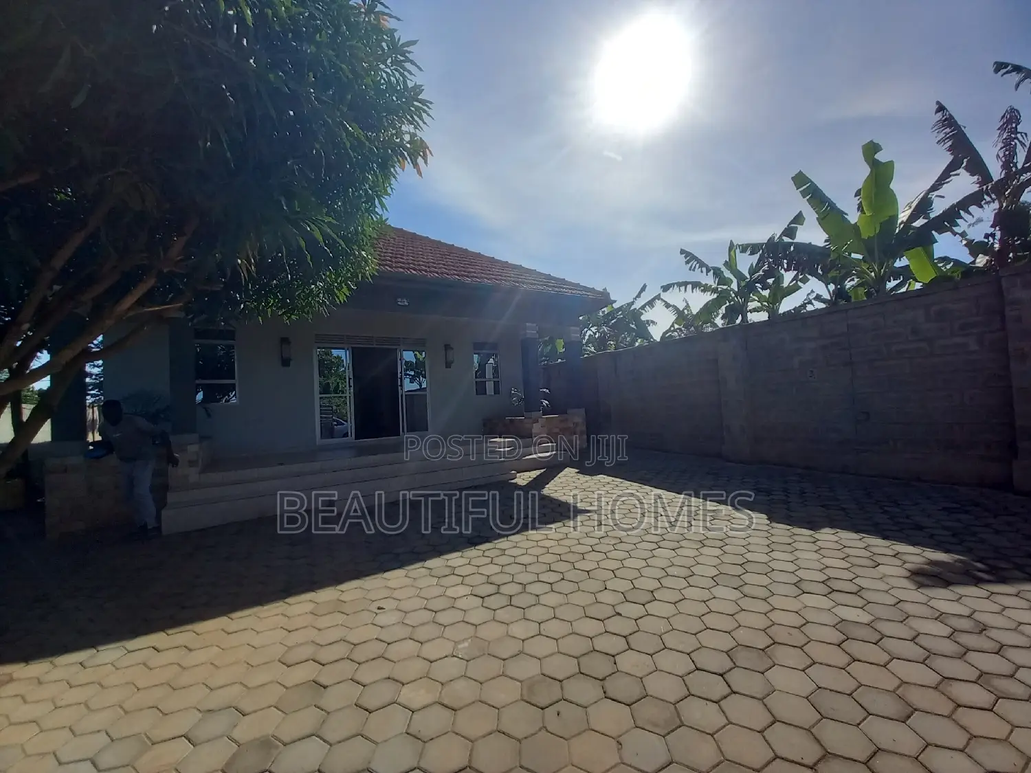 Furnished 4bdrm House in Kira for sale