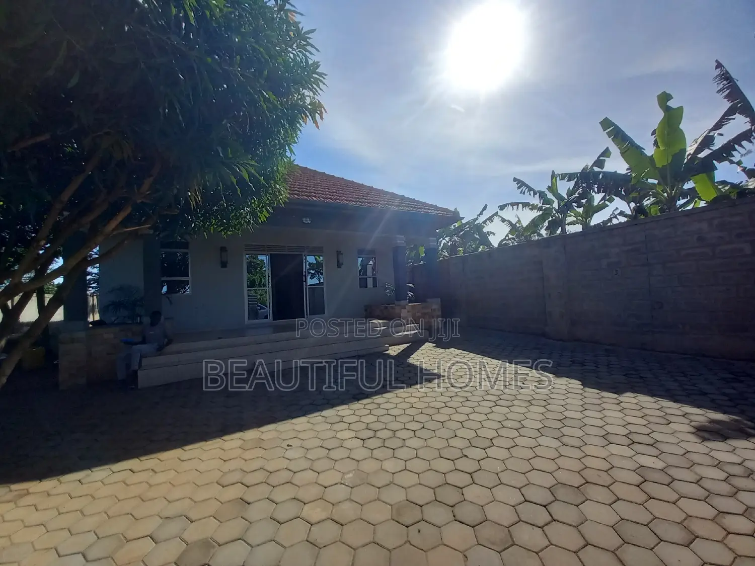 Furnished 4bdrm House in Kira for sale