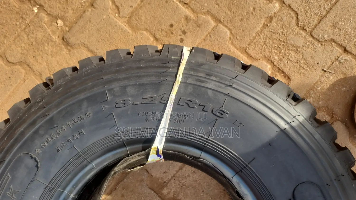 825r16 Mudgrip Tyre
