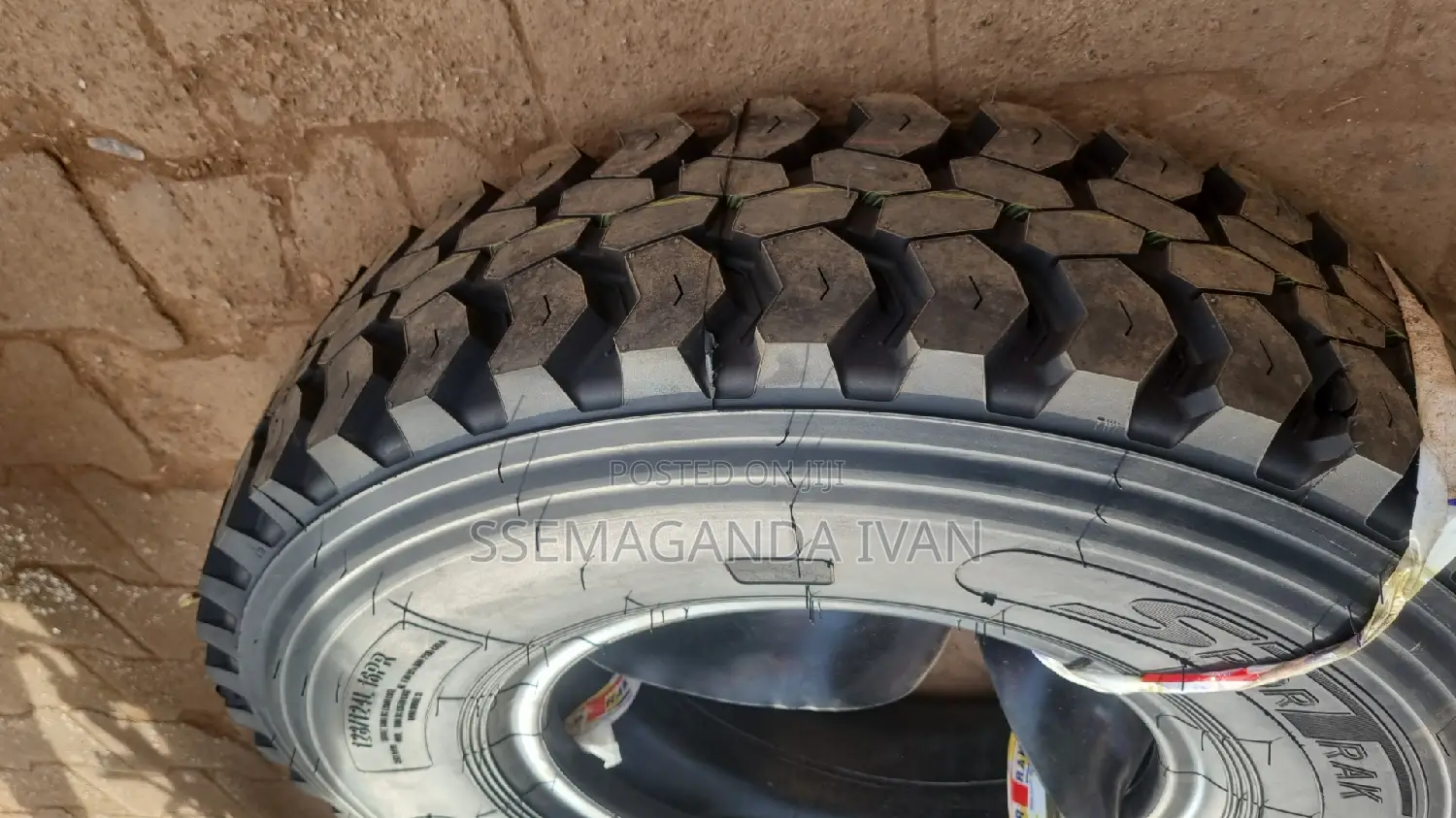 825r16 Mudgrip Tyre
