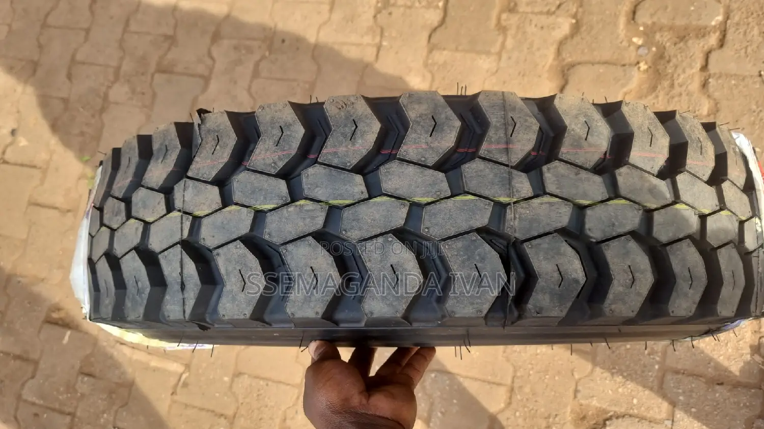 825r16 Mudgrip Tyre