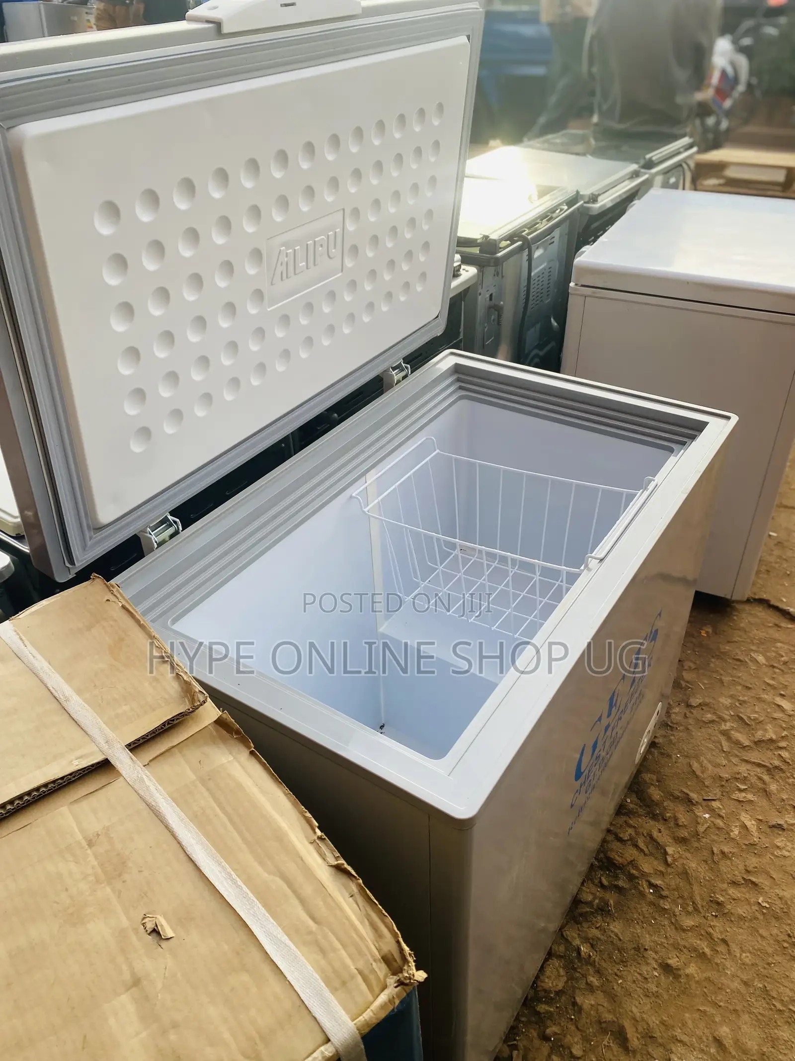 250L Deep Freezer Fridge Ug