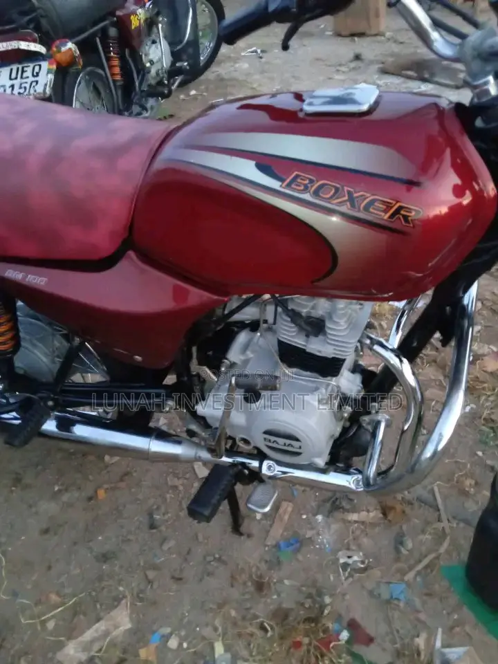 Bajaj Boxer 2024 Red
