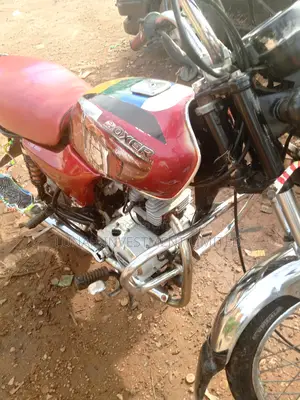 Bajaj Boxer 2023 Red