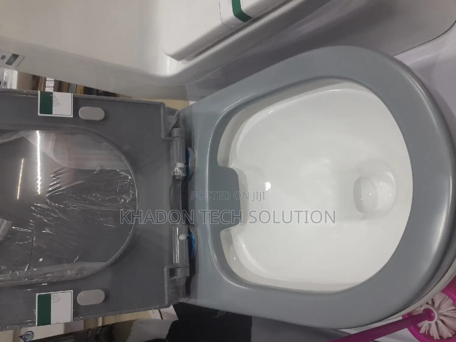 Grey Toilet Liangdu Seat