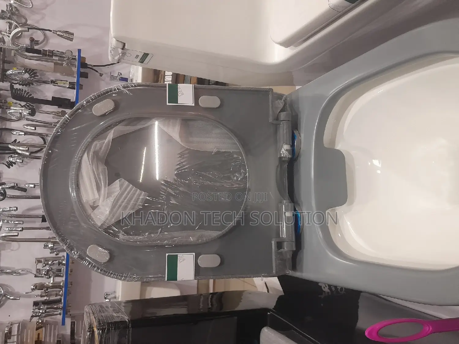 Grey Toilet Liangdu Seat