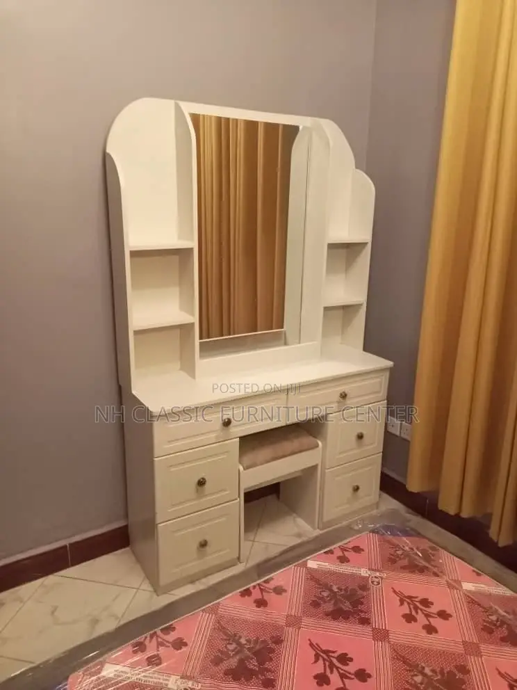 Dresser/ Dresser/ Dresser/ Dresser