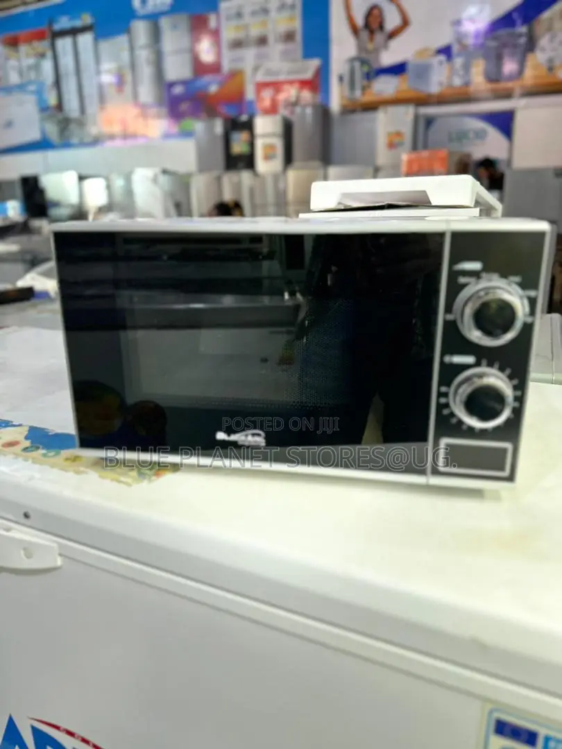 BLACK ARK 20litres Electric Microwave Oven \\ 700w \\ TB20D