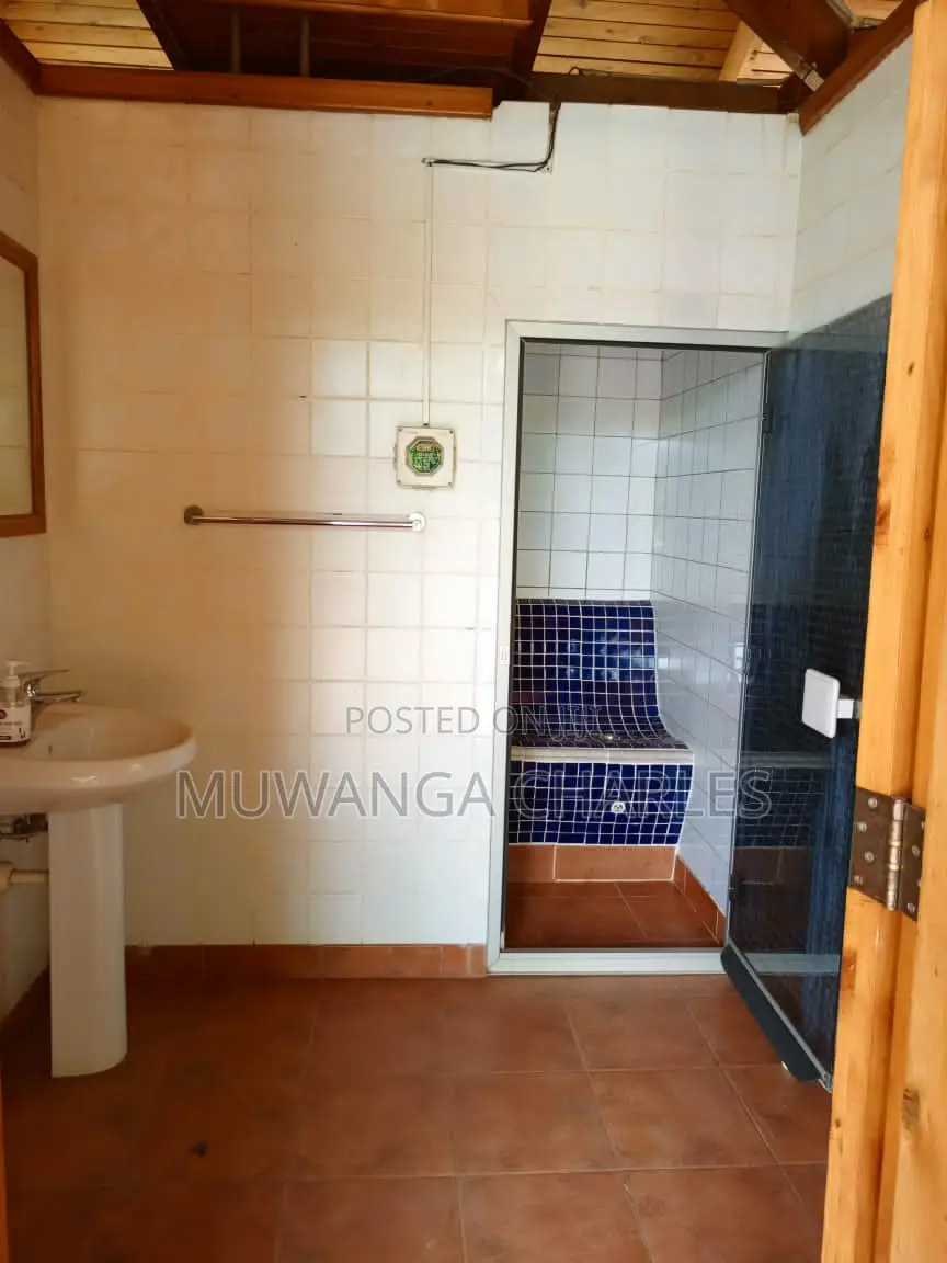 4bdrm Duplex in Fs Properties Ltd, Central Division for rent