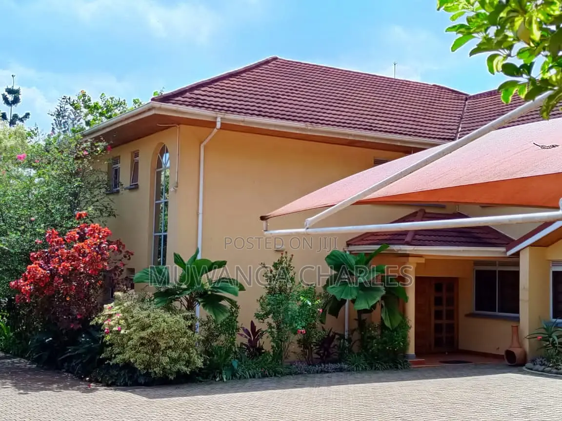 4bdrm Duplex in Fs Properties Ltd, Central Division for rent