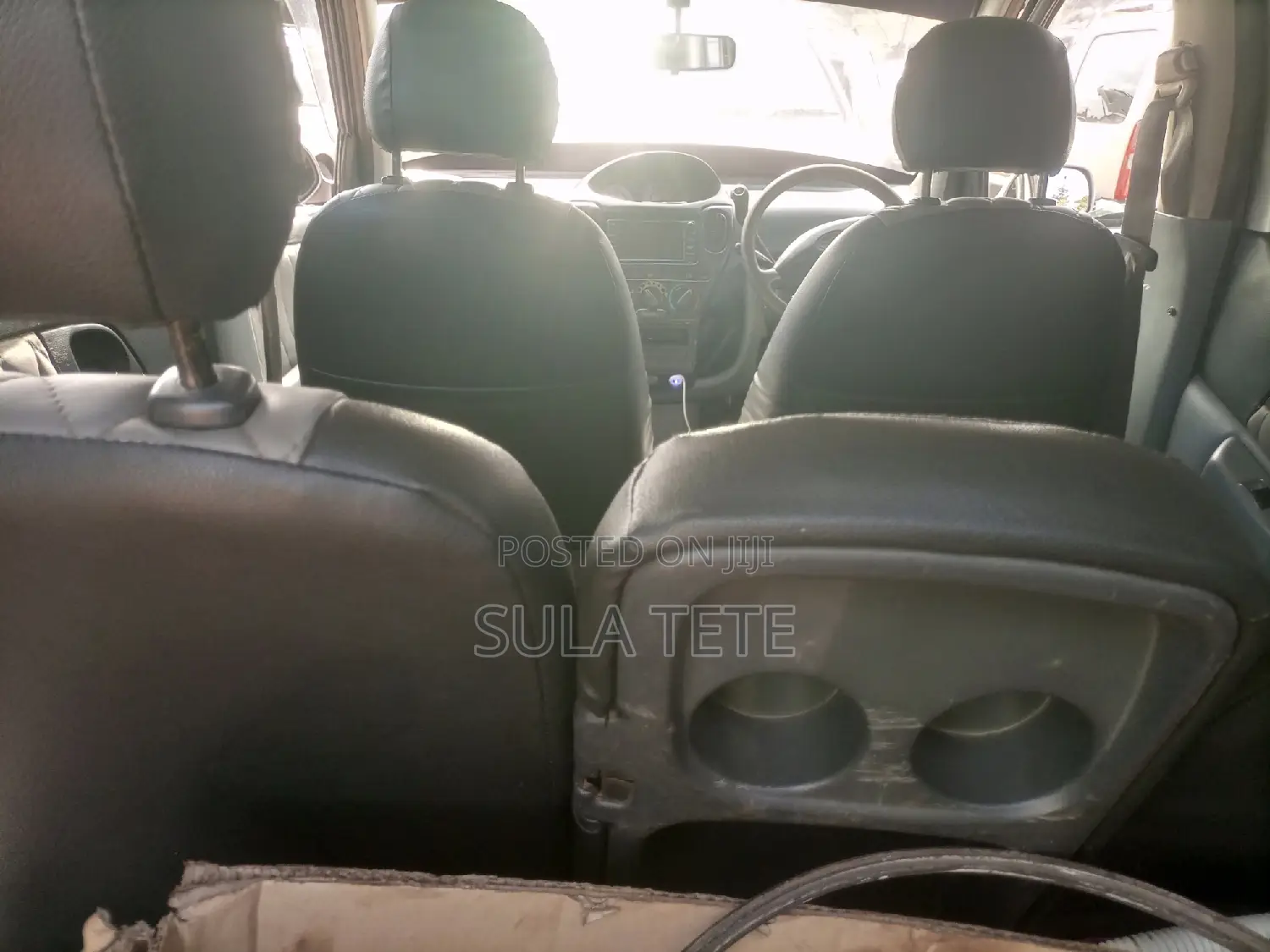 Toyota Fun Cargo 2000 Silver