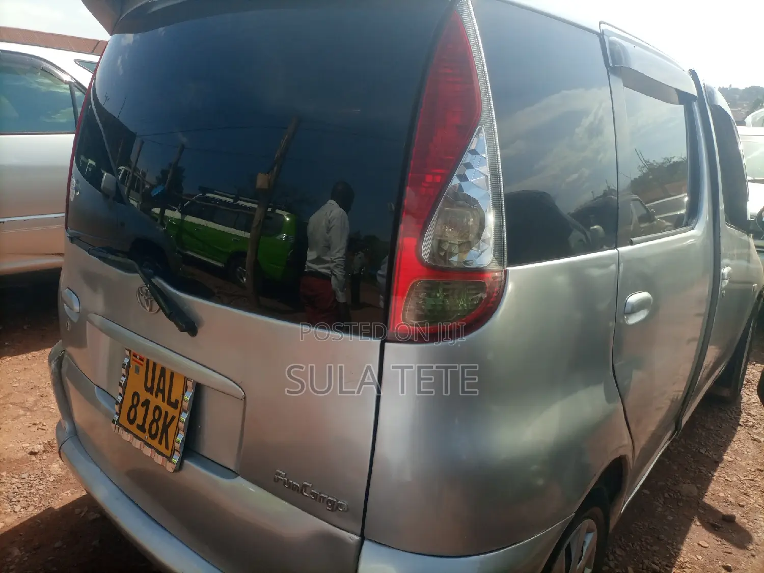 Toyota Fun Cargo 2000 Silver