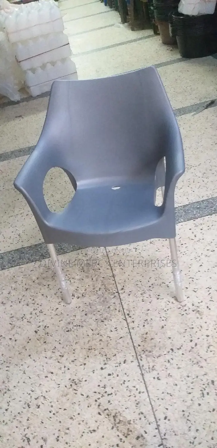 Steel Leg Armed Chair