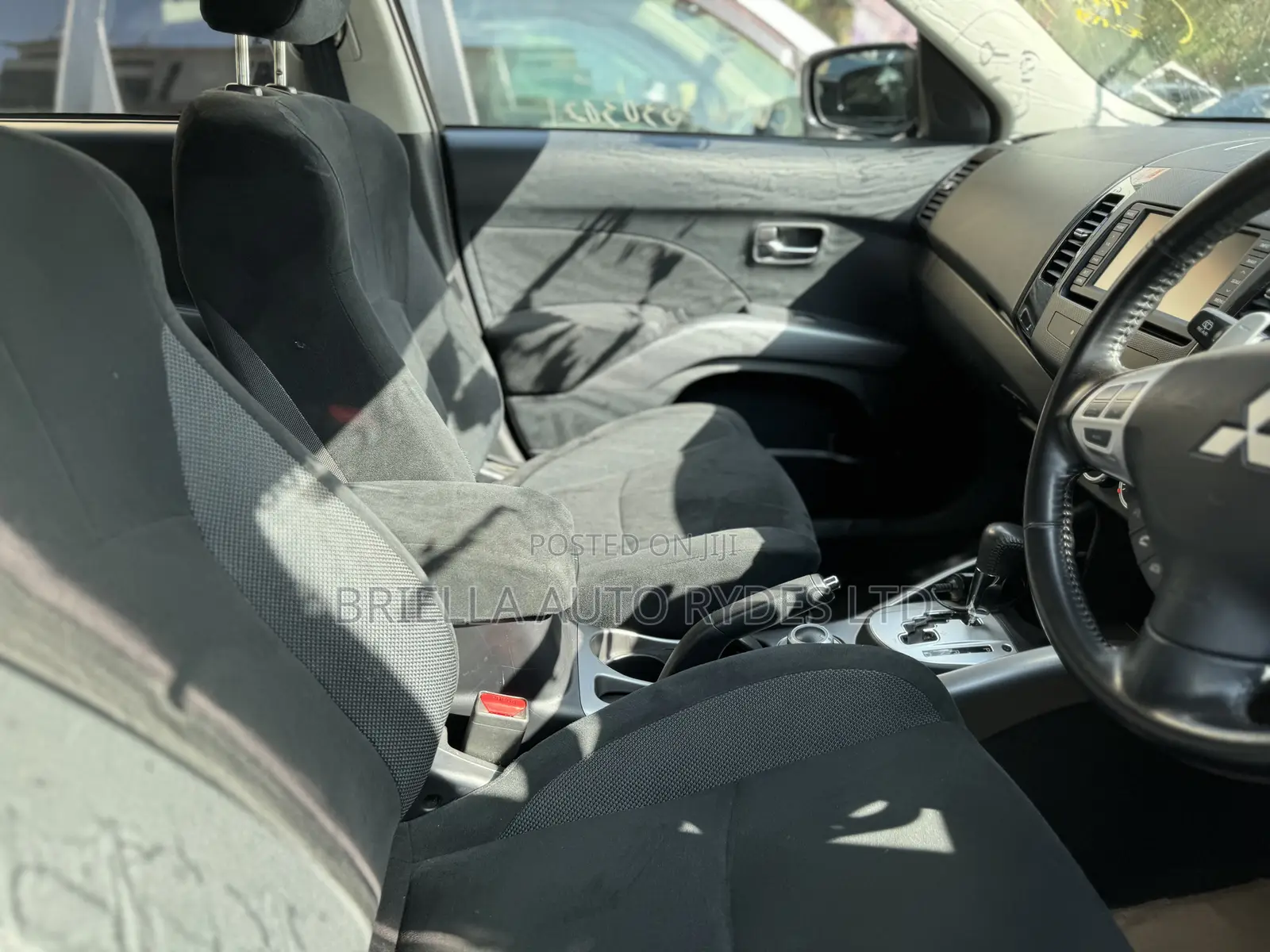 Mitsubishi Outlander 2010 Gray