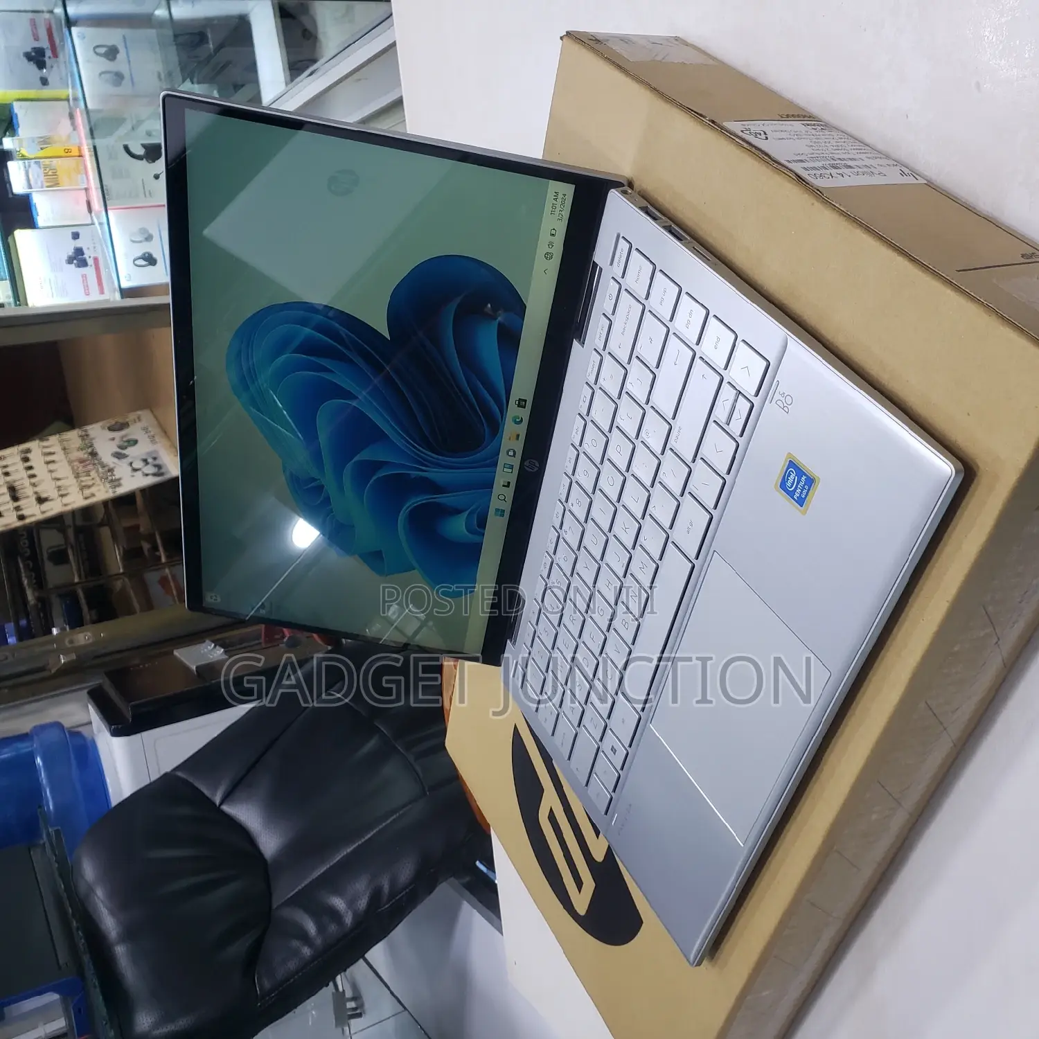 New Laptop HP Pavilion X360 14 8GB Intel Pentium SSD 512GB