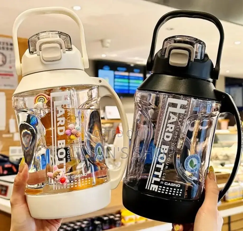 Super Large Capacity Drinking Water Bottle (1900ml)