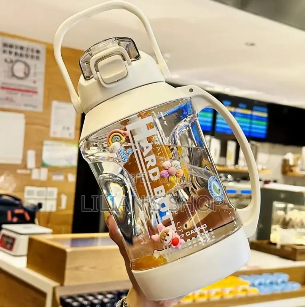 Super Large Capacity Drinking Water Bottle (1900ml)
