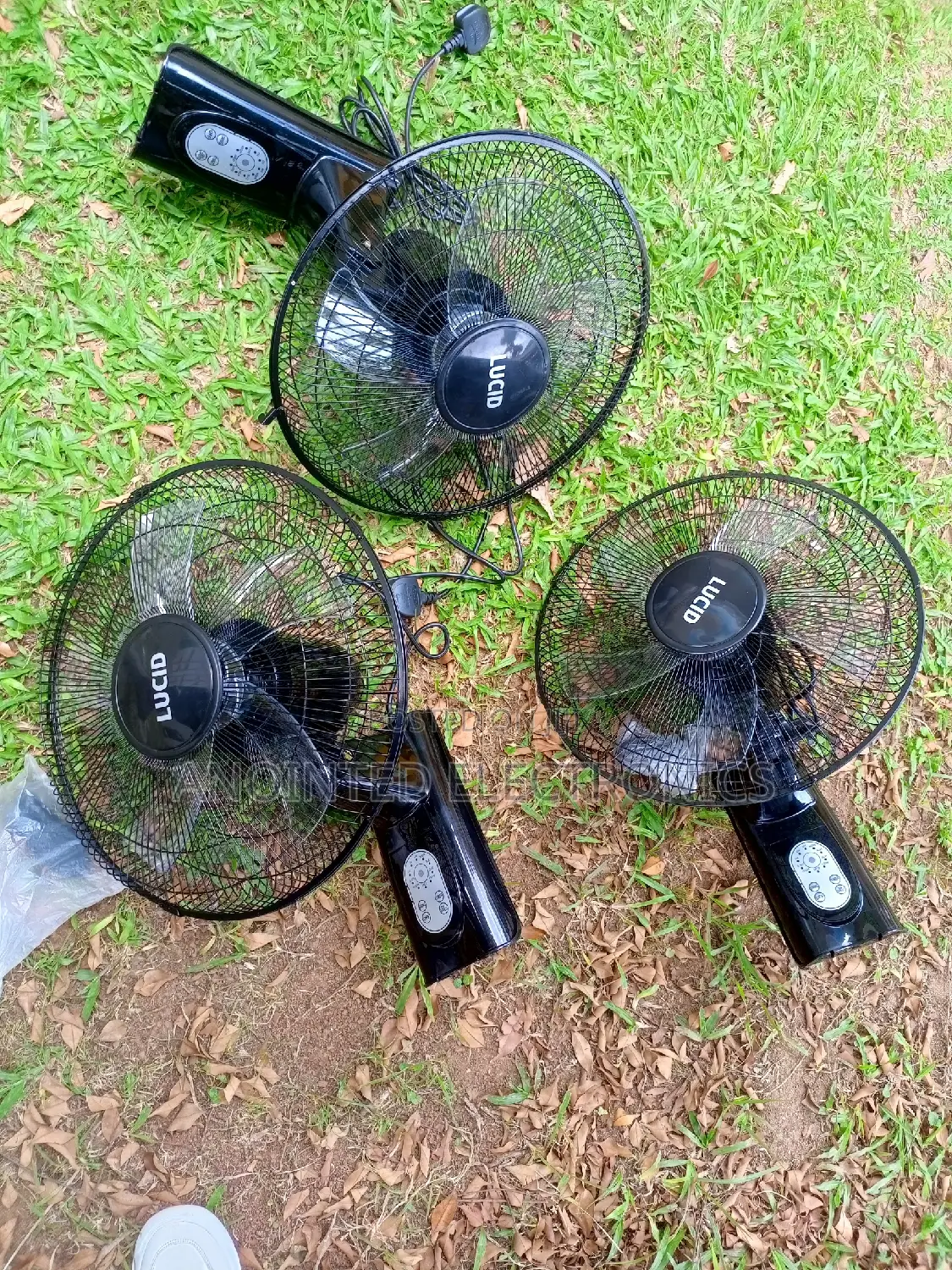 Wall Fans Lucid With a Remote