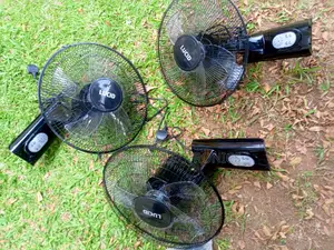 Lucilucid Wall Fans With a Remote
