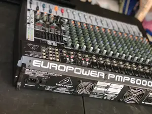 Behringer Europower Pmp6000 20-Ch 1600w, 7- Eq Powered Mixer