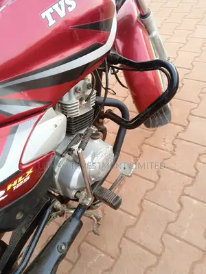 TVS HLX 125 2023 Red