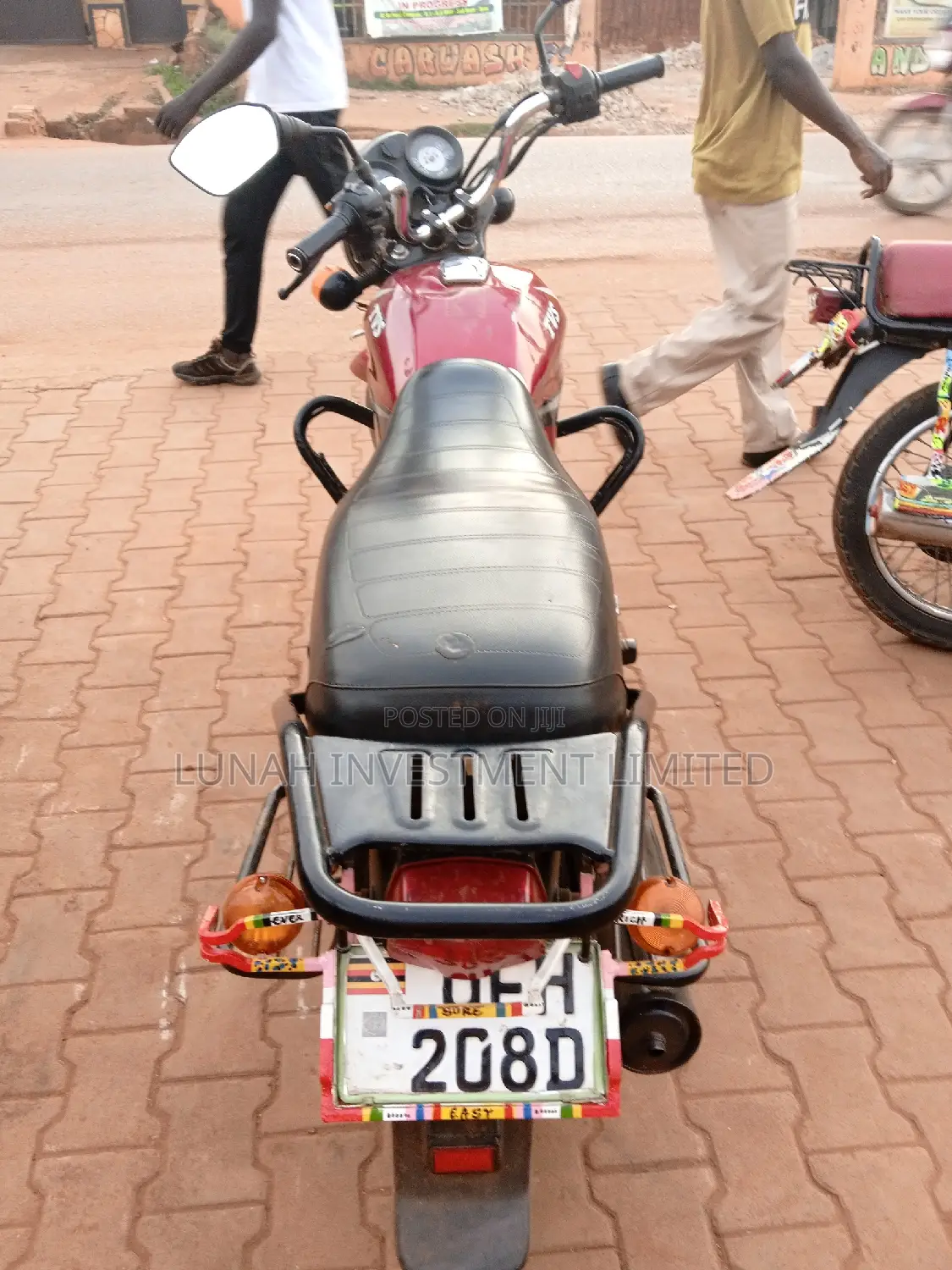 TVS HLX 125 2023 Red