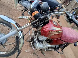Bajaj Boxer 2022 Red