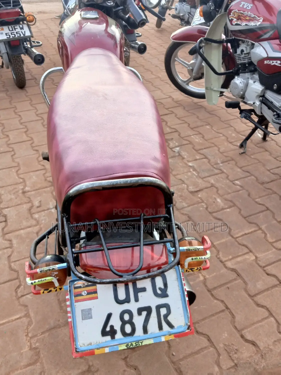 Bajaj Boxer 2022 Red