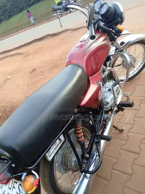 Bajaj Boxer 2023 Red