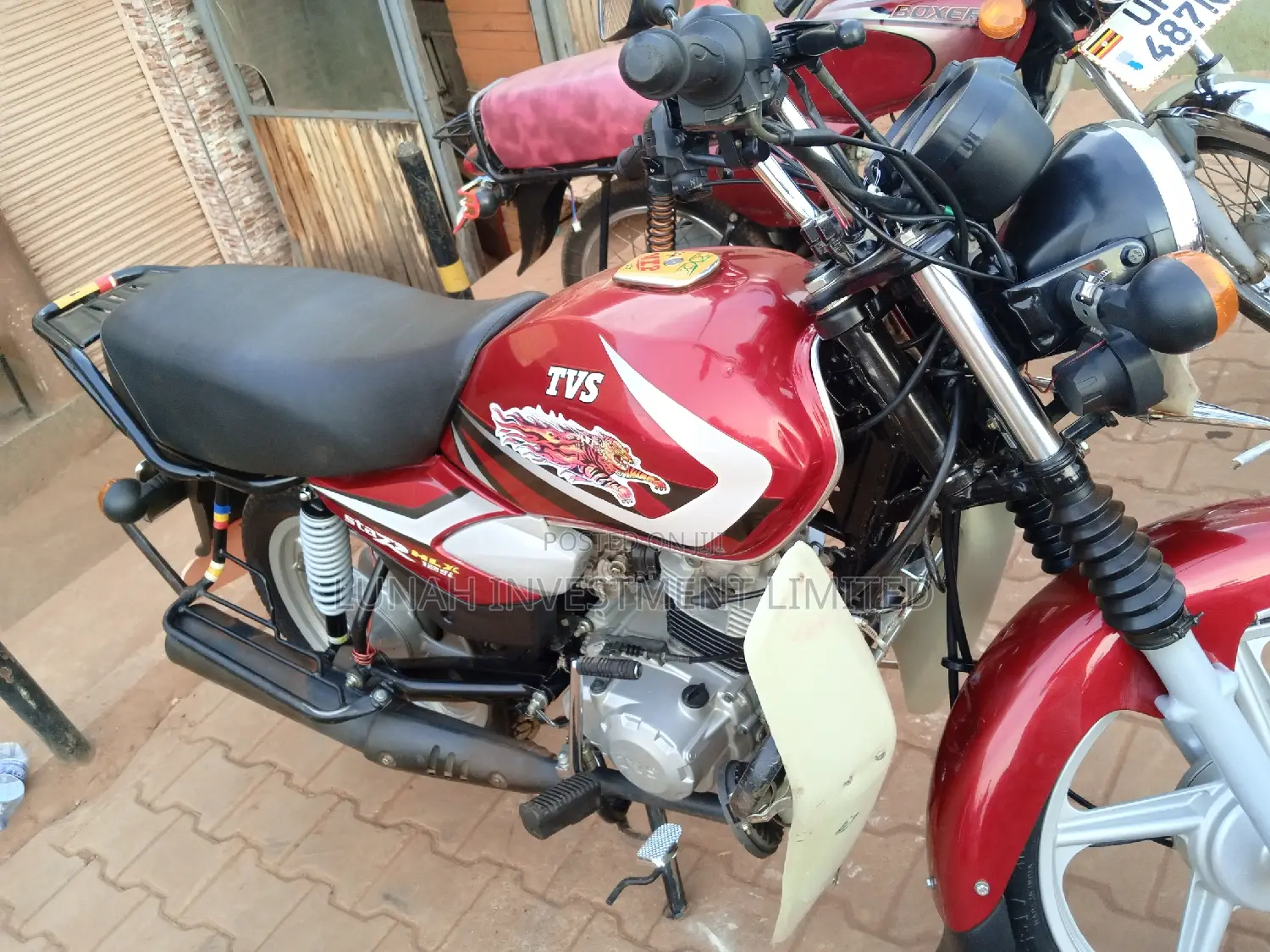 TVS HLX 125 2023 Red