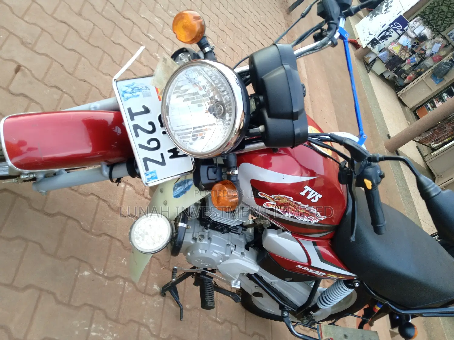 TVS HLX 125 2023 Red
