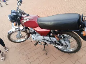 Bajaj Boxer 2023 Red
