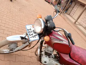 Bajaj Boxer 2023 Red