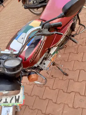 Bajaj Boxer 2021 Red