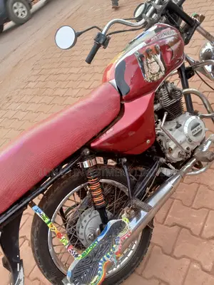 Bajaj Boxer 2021 Red