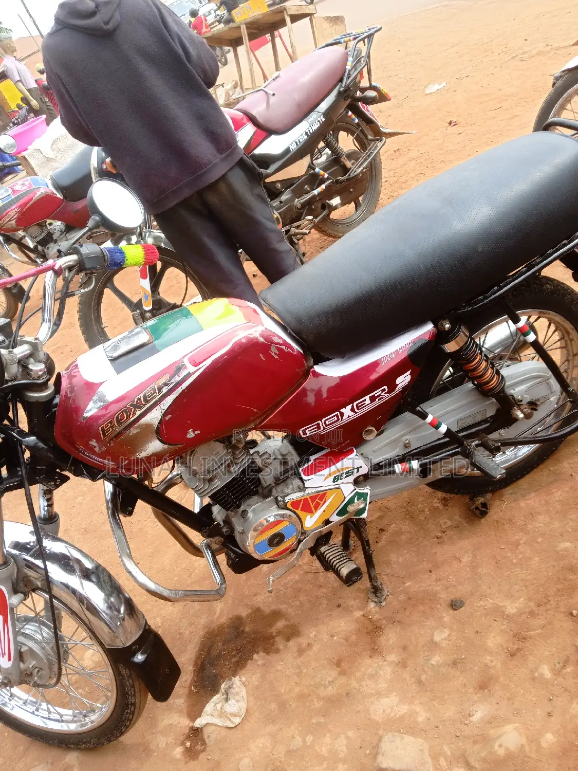 Bajaj Boxer BM100ES 2022 Red