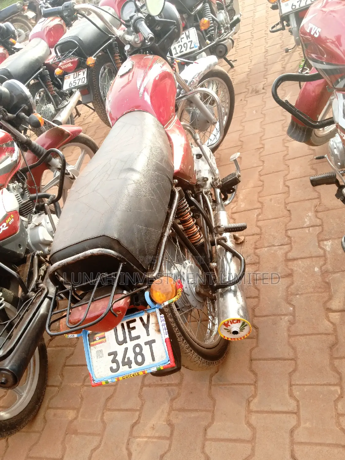 Bajaj Boxer BM100ES 2023 Red